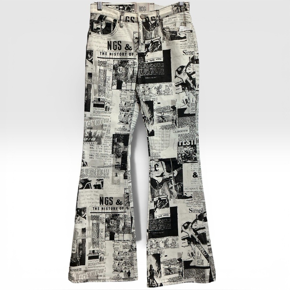 NWT Urban Outfitters BDG Newspaper Print Low Rise Flare Jeans Size‎ 27